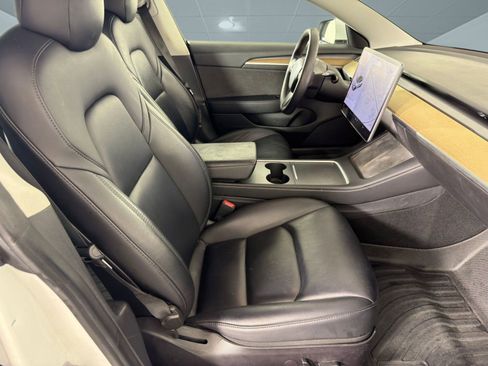 Used 2021 Tesla Model 3 Standard Range Plus image 21