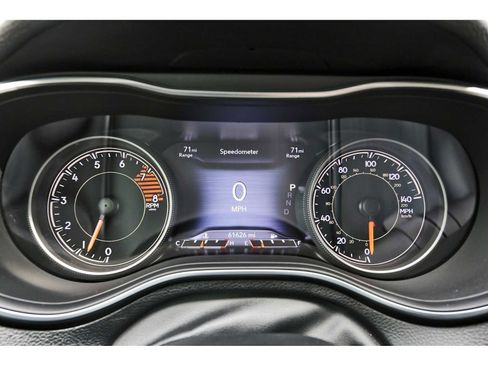 Used 2021 Jeep Cherokee Latitude Lux w/ Comfort/Convenience Group image 14