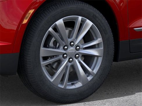 New 2025 Cadillac XT5 Premium Luxury w/ LPO, Floor Liner Package image 9