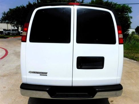 Used 2012 Chevrolet Express 3500 LT w/ LT Preferred Equipment Group RWD image 17