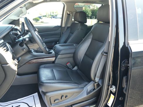 Used 2019 GMC Yukon SLT w/ Open Road Package AWD/4WD image 14