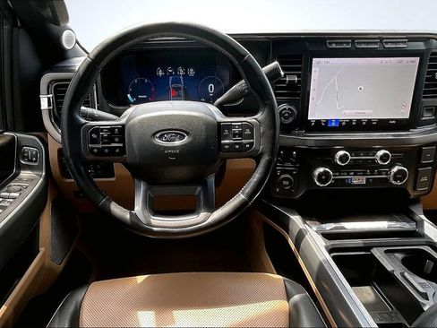 Used 2024 Ford F250 Lariat w/ Lariat Ultimate Package AWD/4WD image 11