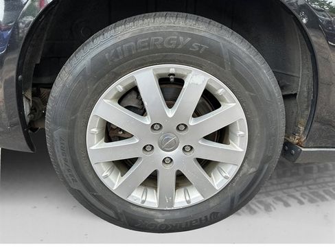 Used 2014 Chrysler Town & Country Touring FWD image 16