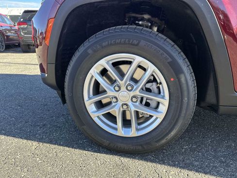 New 2025 Jeep Grand Cherokee L Laredo w/ Luxury Tech Group I image 18