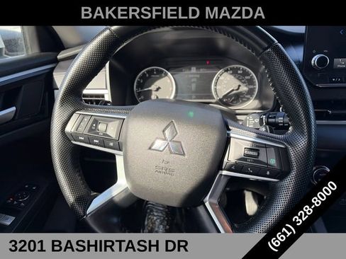 Used 2024 Mitsubishi Outlander SE AWD/4WD image 14