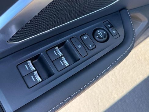 New 2025 Acura RDX SH-AWD image 9