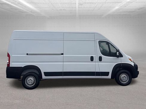 Used 2024 RAM ProMaster 2500 FWD image 8