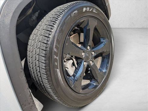 Certified 2024 Jeep Grand Cherokee L Altitude image 23