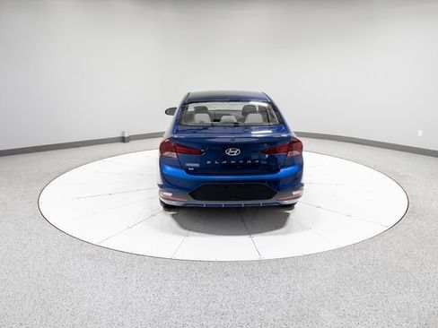 Used 2020 Hyundai Elantra SE image 30