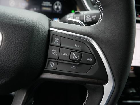 New 2025 Jeep Grand Cherokee Limited w/ Trailer Tow Package image 11