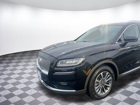 Used 2023 Lincoln Nautilus AWD w/ Premium Package image 20