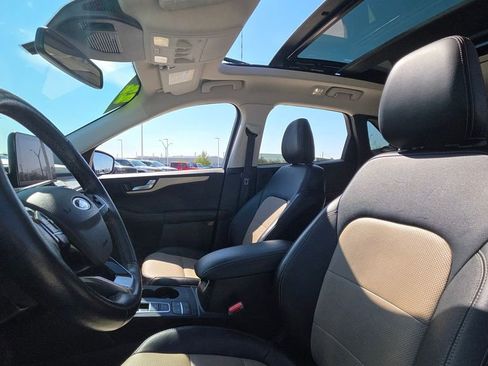 Used 2022 Ford Escape Titanium w/ Titanium Elite Package AWD/4WD image 21