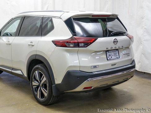 Used 2021 Nissan Rogue Platinum image 7
