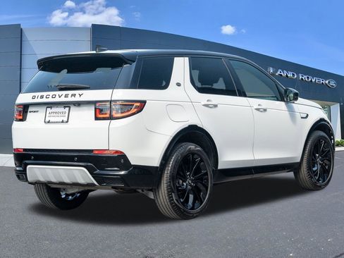 Used 2024 Land Rover Discovery Sport Dynamic SE AWD/4WD image 4