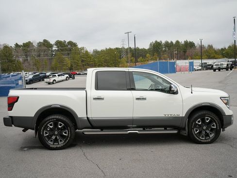 Used 2021 Nissan Titan Platinum Reserve w/ Moonroof Package image 11