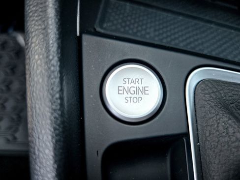 New 2025 Volkswagen Jetta SE image 14