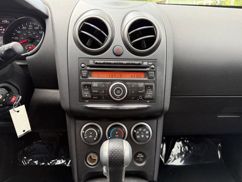 Used 2013 Nissan Rogue S AWD/4WD image 22