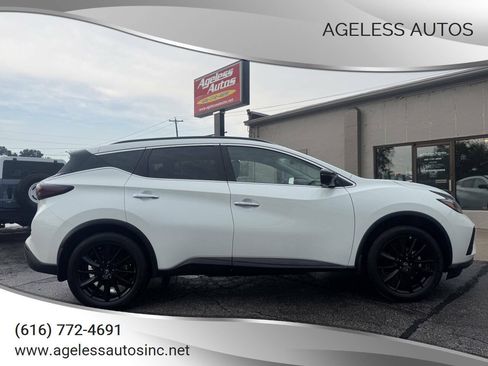 Used 2023 Nissan Murano SL AWD/4WD image 1