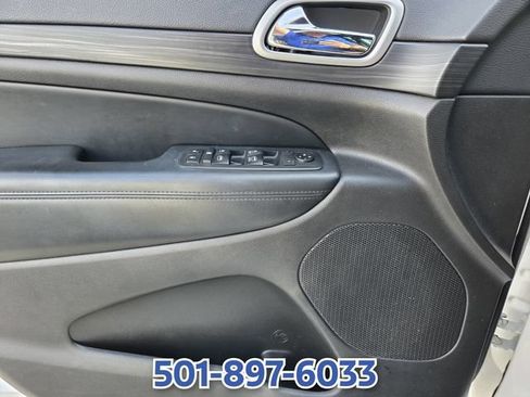 Used 2020 Jeep Grand Cherokee Altitude RWD image 26