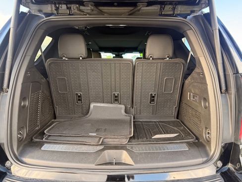 Used 2024 Chevrolet Tahoe Z71 w/ Luxury Package AWD/4WD image 28