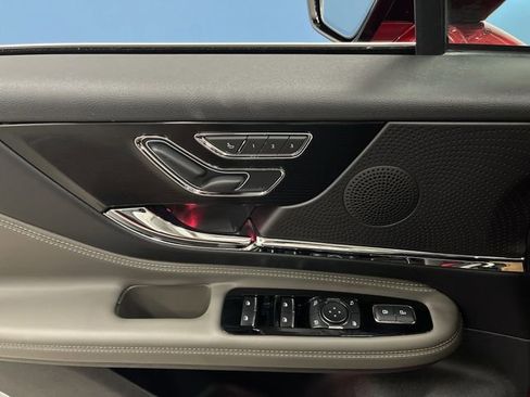 Used 2024 Lincoln Corsair Grand Touring w/ Equipment Group 301A image 31