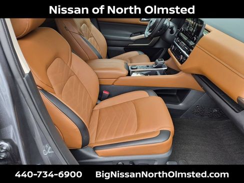Certified 2024 Nissan Pathfinder Platinum w/ Lighting Package (N93) AWD/4WD image 29
