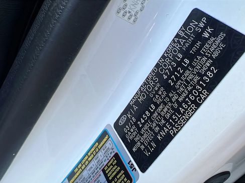 Used 2018 Kia Stinger RWD image 54