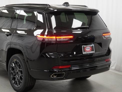 New 2025 Jeep Grand Cherokee L Summit image 12