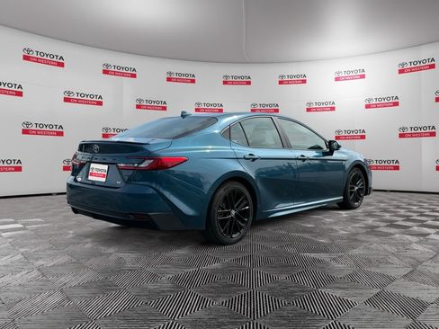 Certified 2025 Toyota Camry SE FWD image 3