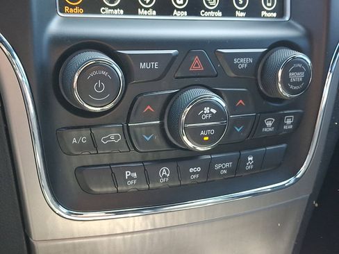 Certified 2018 Jeep Grand Cherokee Altitude image 15