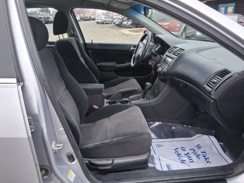 Used 2005 Honda Accord LX image 12