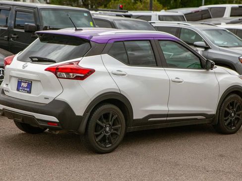 Used 2019 Nissan Kicks SR w/ SR Premium Package FWD image 4