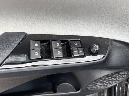 Used 2016 Toyota Prius Three Touring FWD image 16