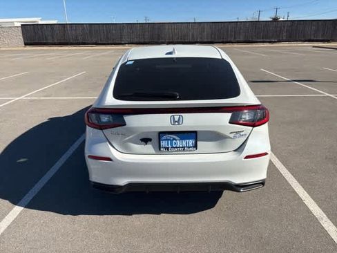 Used 2023 Honda Civic Sport image 4