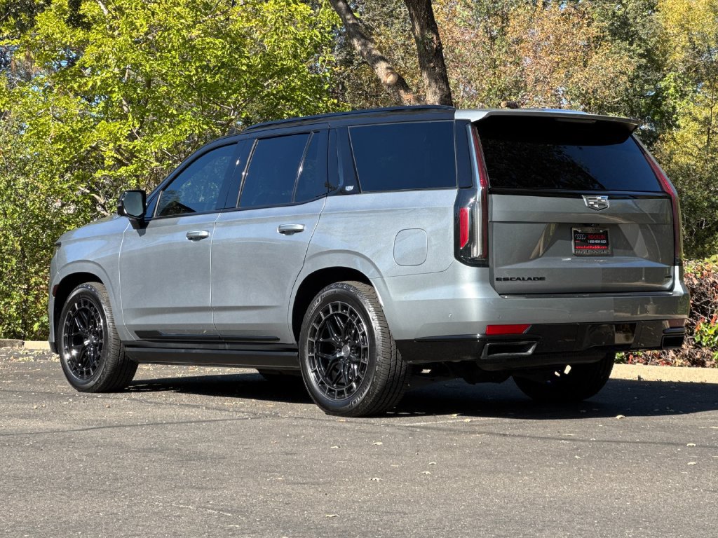 Used 2024 Cadillac Escalade Sport w/ LPO, ONYX Package AWD/4WD image 7