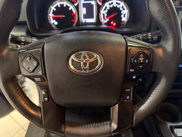 Used 2020 Toyota 4Runner TRD Off-Road Premium AWD/4WD image 14