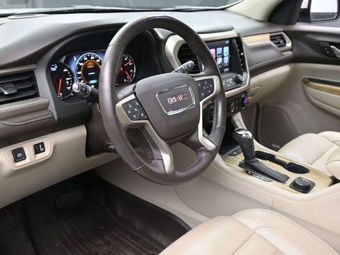 Used 2019 GMC Acadia Denali w/ Technology Package FWD image 14