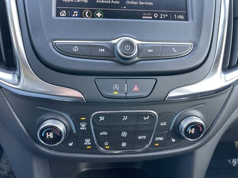 Used 2024 Chevrolet Equinox LT image 11