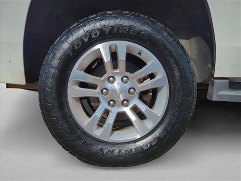Used 2019 Chevrolet Tahoe LT image 19