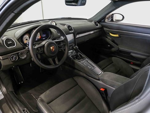 Used 2025 Porsche 718 Cayman GT4 RS w/ Weissach Package RWD image 2