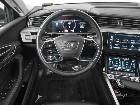 Certified 2024 Audi Q8 e-tron Premium AWD/4WD image 11