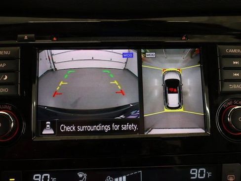 Used 2020 Nissan Rogue SL w/ Premium Package image 25