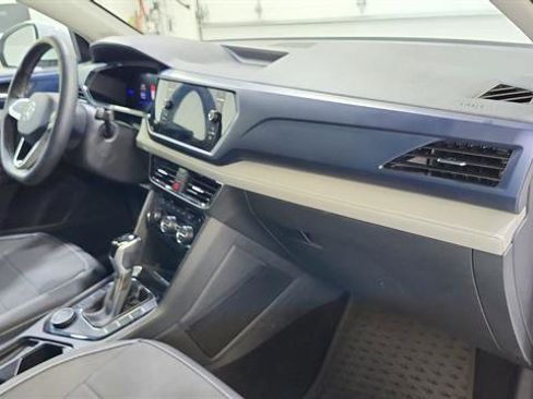 Used 2024 Volkswagen Taos SE AWD/4WD image 25
