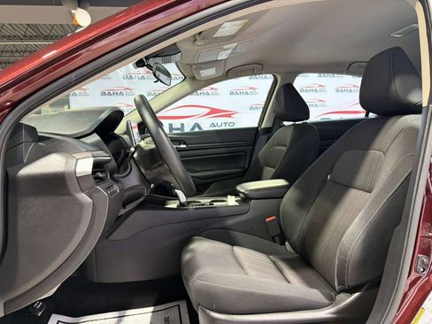 Used 2025 Nissan Altima 2.5 SV image 27