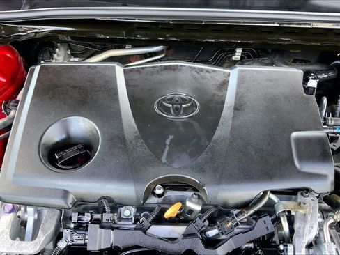 Used 2019 Toyota Camry XSE FWD image 32