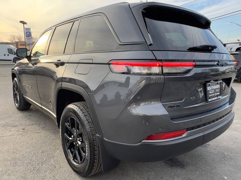 New 2026 Jeep Grand Cherokee Altitude image 5