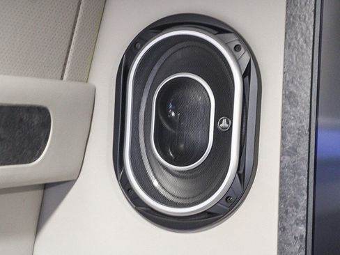 Used 2017 Mercedes-Benz Sprinter 3500 image 38