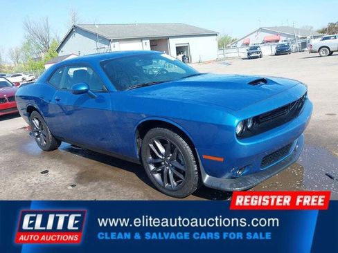 Used 2021 Dodge Challenger GT AWD/4WD image 2