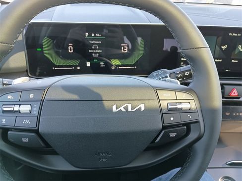 New 2026 Kia Sportage EX w/ EX Panoramic Sunroof Package image 21