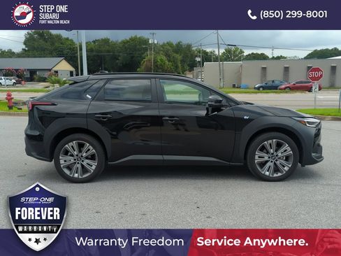 Used 2025 Subaru Solterra AWD/4WD image 8